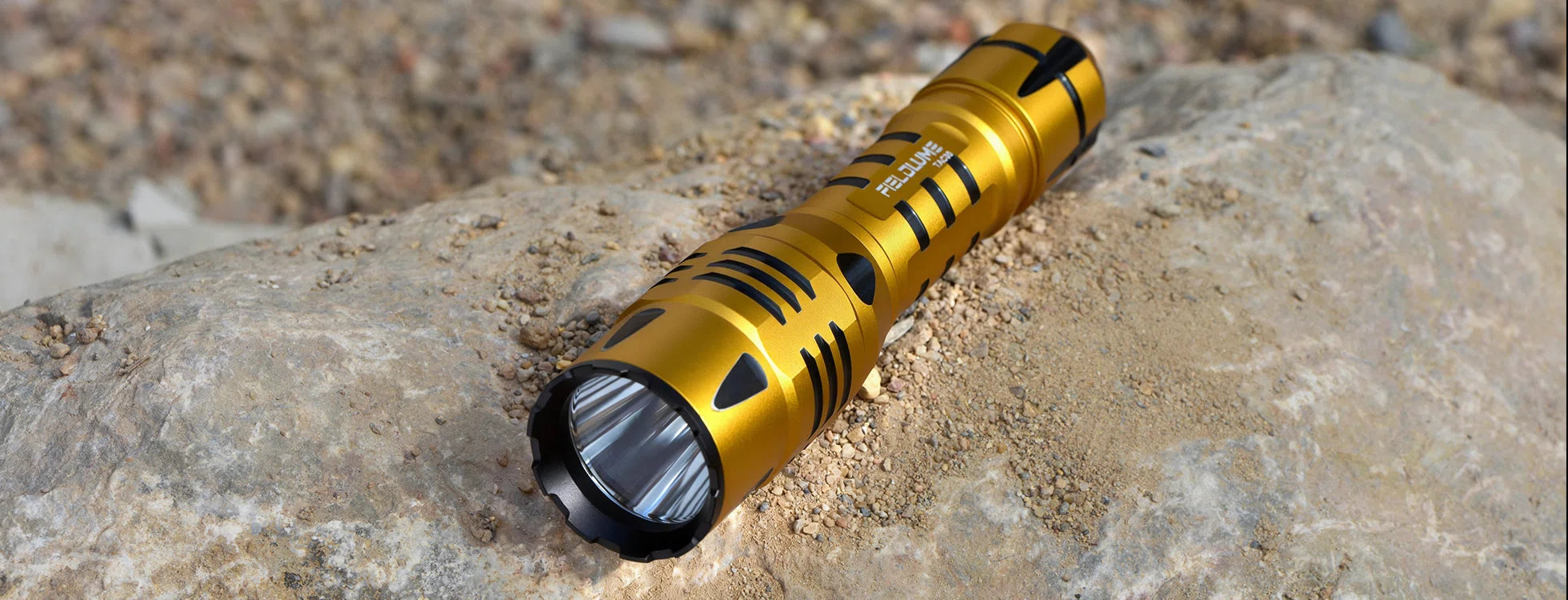 FieldLume TAC30 Tactical Torch 3000LM - 590m beam aircraft-grade aluminum IP68 waterproof flashlight