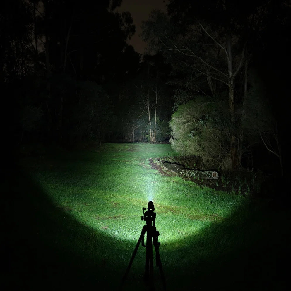 FIELDLUME TAC30 2400 lumen flashlight with up to 590 m beam distance