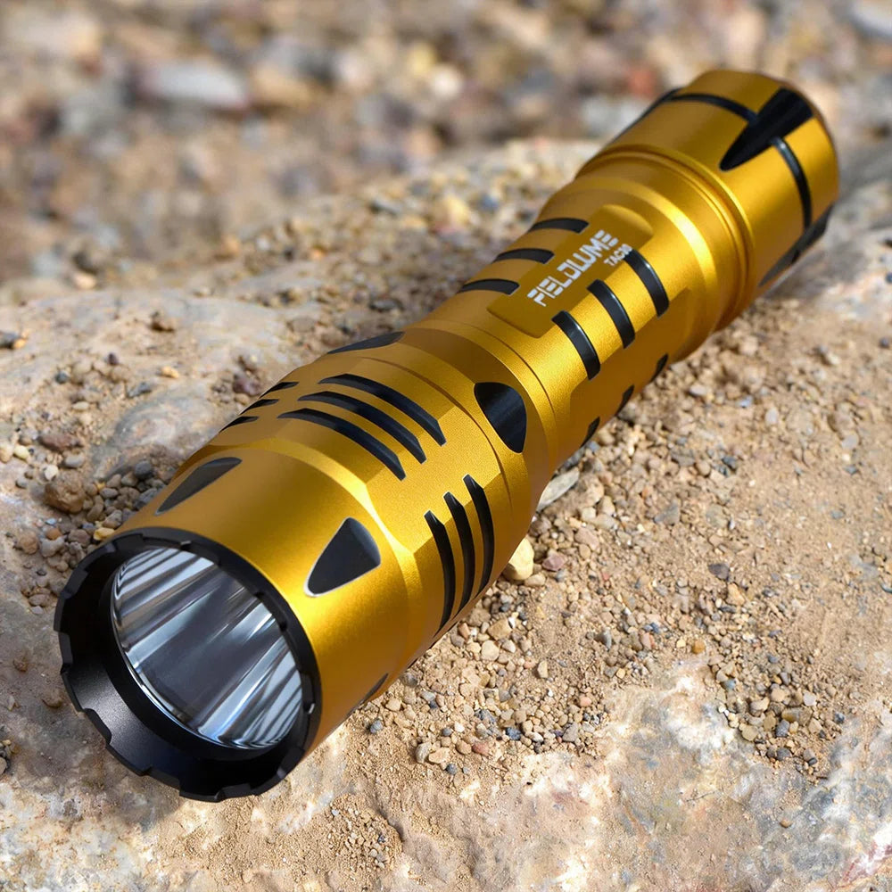 FIELDLUME TAC30 2400LM long-range beam at night