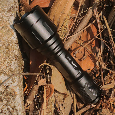 Fieldlume B1 Blood Tracking LED Flashlight with Advanced Optical Filter Technology