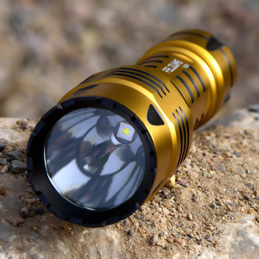 FIELDLUME TAC30 focused LED and reflector close-up
